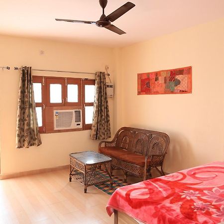 Bona Cafe Restaurant & Sala Guest House Varanasi Zimmer foto