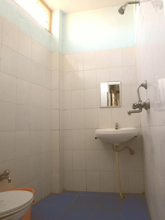 Bona Cafe Restaurant & Sala Guest House Varanasi Zimmer foto
